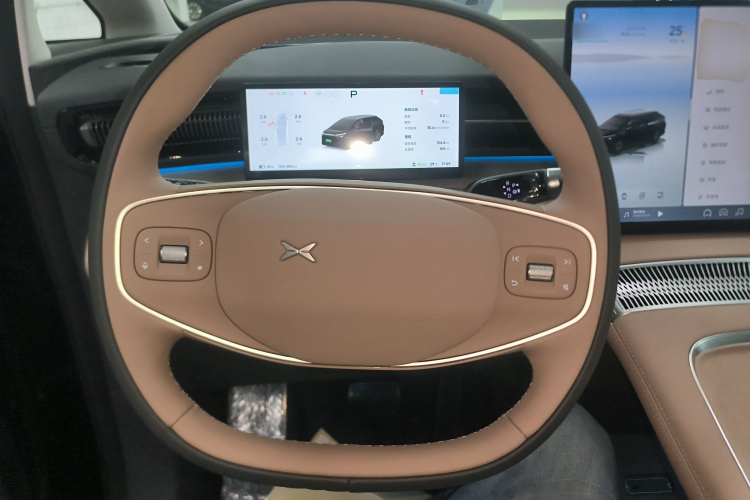 小鹏X9 2025款 650长续航 Max中控内饰13