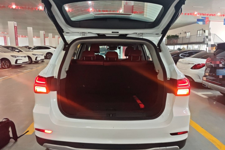 荣威RX5 2016款 30T 四驱自动互联网智尊版局部细节23