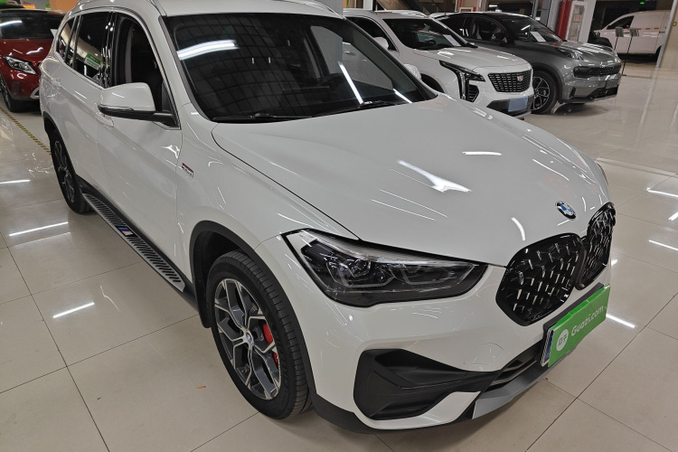 宝马X1 2020款 sDrive20Li 尊享型车身外观3