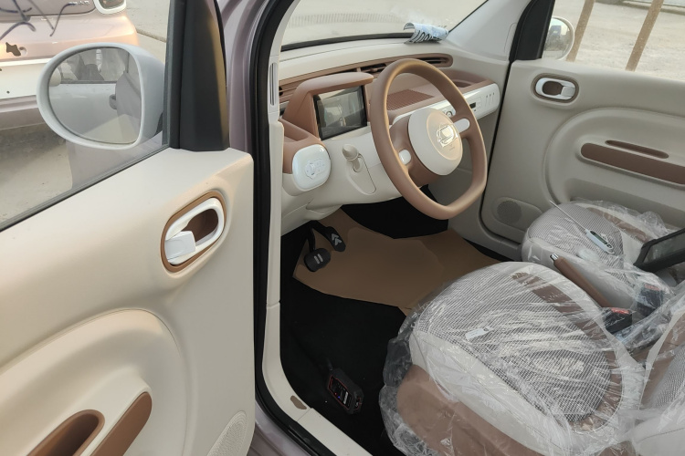 奔腾小马 2026款 222km 萌趣马 Plus中控内饰20