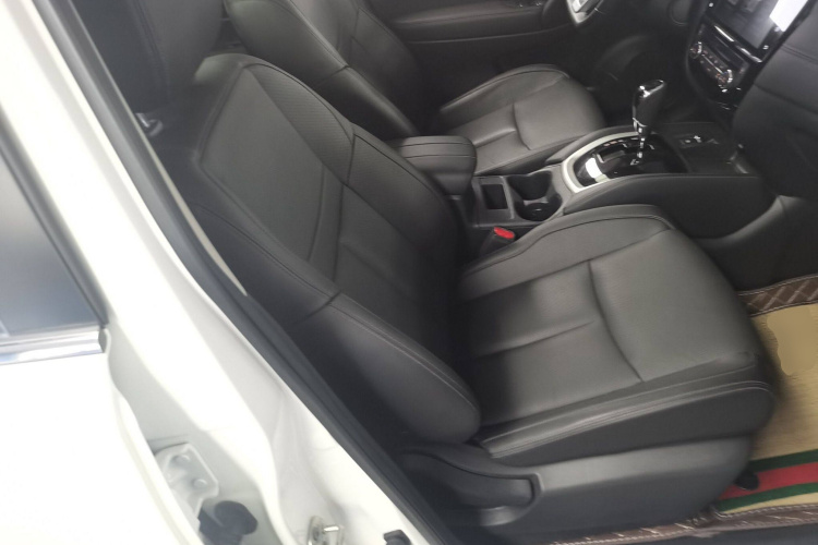 日产 奇骏 2022款 改款 2.0L 两驱智联舒享版局部细节41