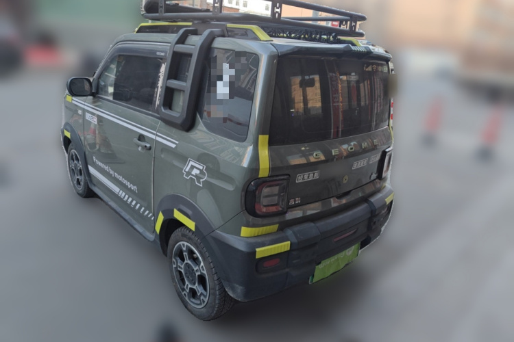 吉利银河 2024款 200km 熊猫骑士车身外观5