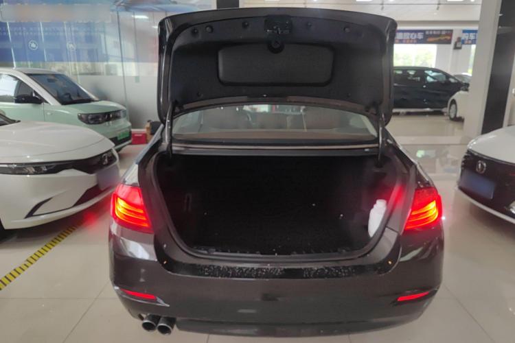 宝马5系 2014款 525Li 领先型中控内饰23