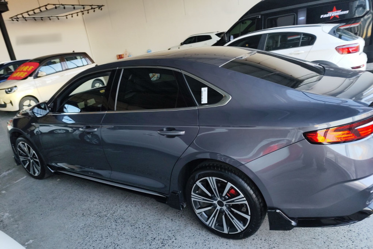 吉利汽车 星瑞 2025款 东方曜 2.0TD 望月版车身外观4