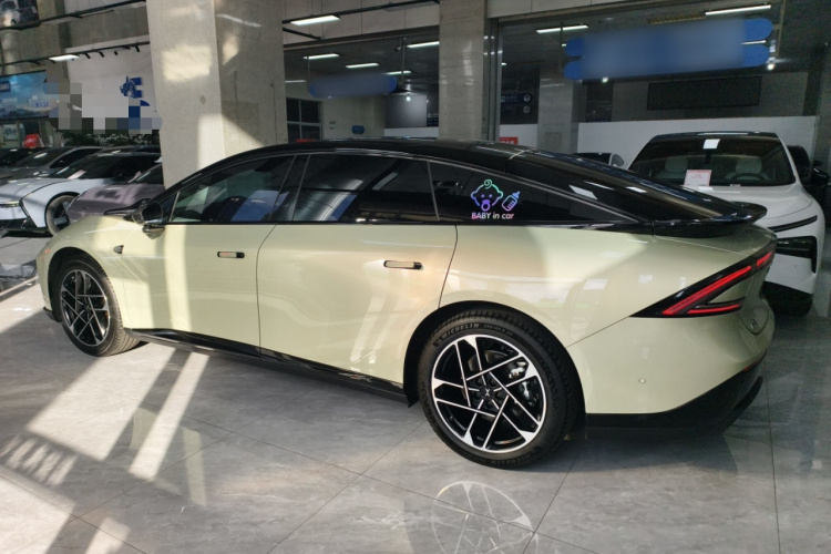 小鹏P7+ 2024款 超长续航 Max车身外观4