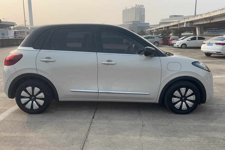 五菱汽车 五菱缤果 2023款 333km 灵犀互联+款车身外观6002