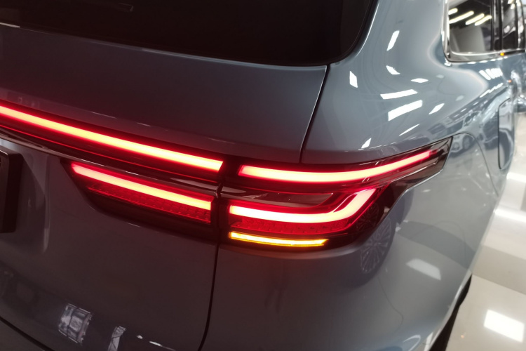 理想汽车 理想ONE 2020款 增程6座版车身外观6001