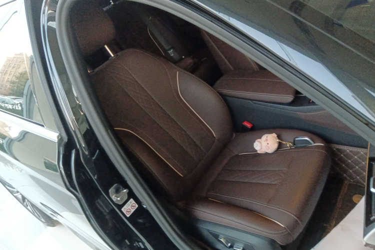 宝马5系 2023款 530Li 领先型 M运动套装局部细节41