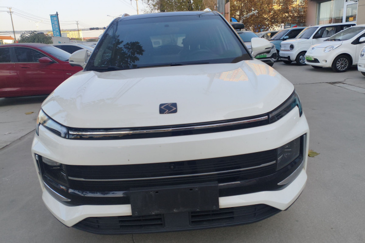 思皓E40X 2021款 金甲版车身外观2