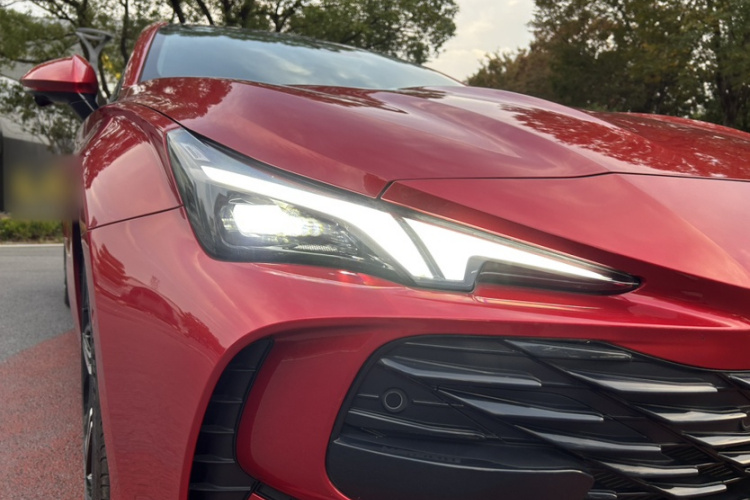 名爵 MG7 2023款 2.0T 自动Trophy+激擎耀世版车身外观6008