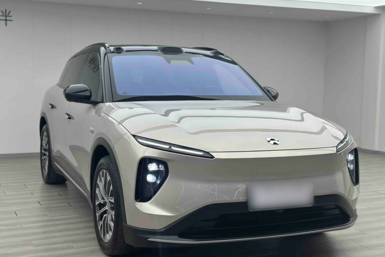 蔚来ES6 2024款 75kWh车身外观3