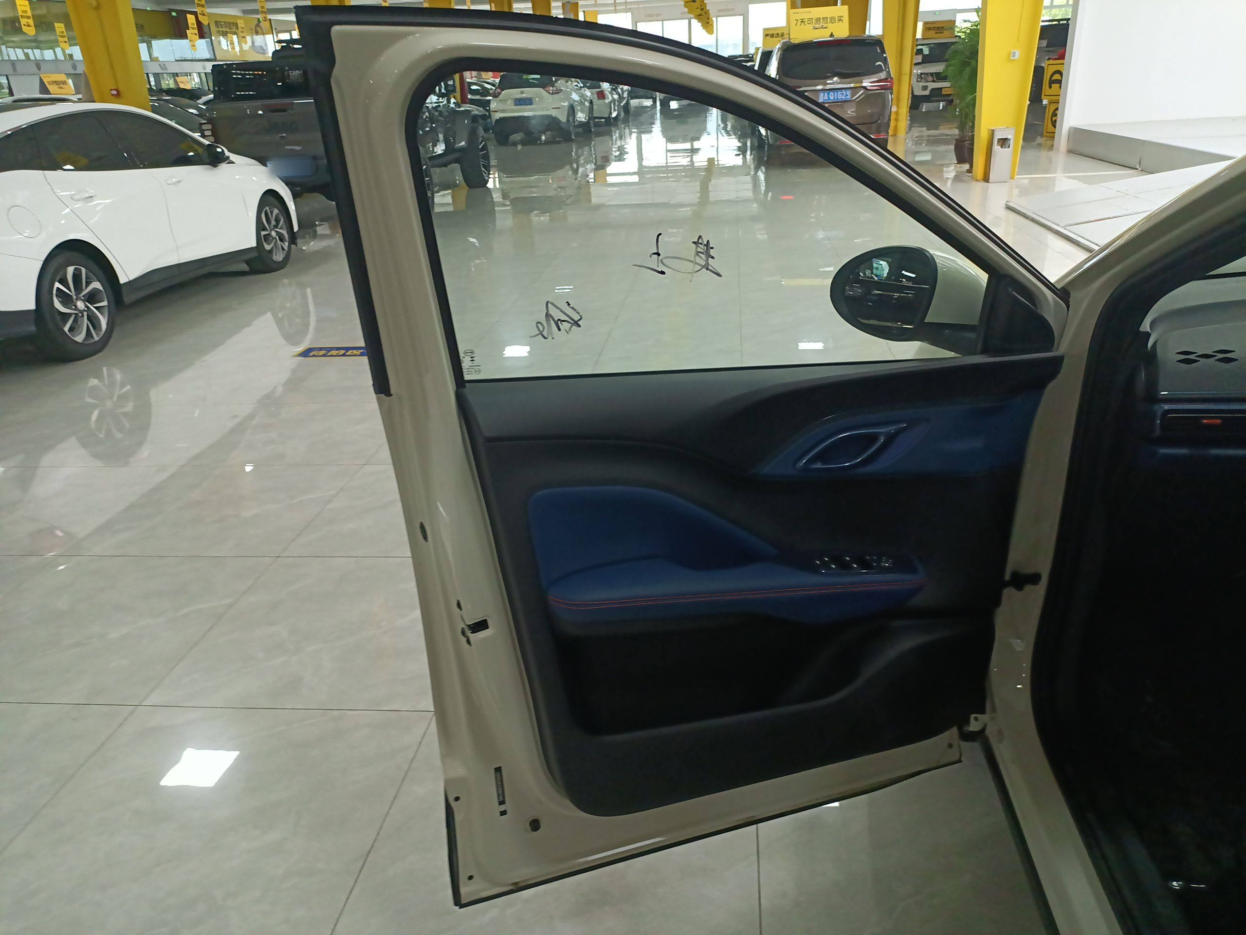 比亚迪 海鸥 2025款 305km 活力版