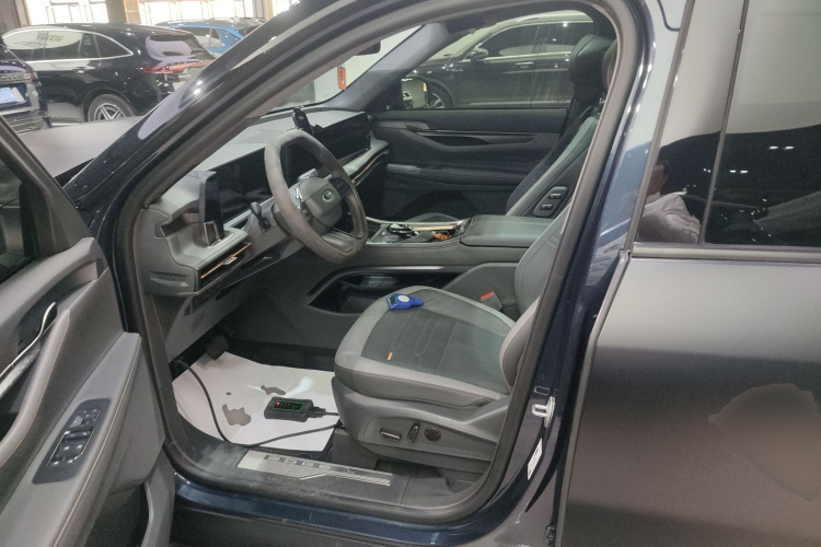 福特 2023款 锐界L 2.0T EcoBoost E混动四驱七座至尊型中控内饰19