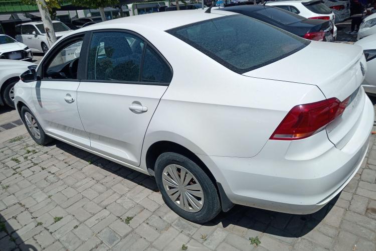 大众 桑塔纳 2016款 1.6L 手动风尚版车身外观4