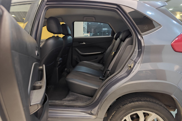 奇瑞 瑞虎3X 2020款 质享版 1.5L CVT豪华版车身外观6008