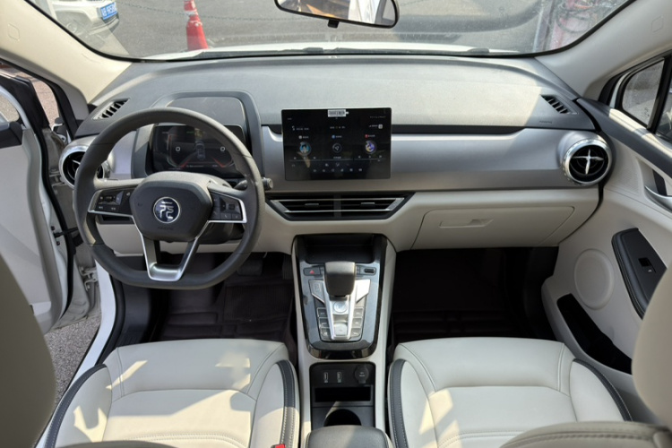 比亚迪 元Pro 2021款 401KM 豪华型中控内饰7003