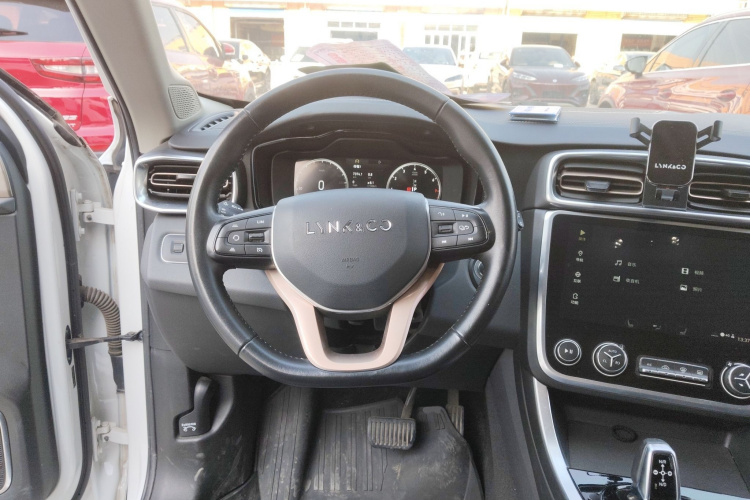 领克01 2017款 2.0T 两驱型版局部细节13