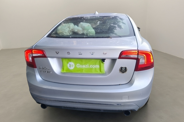 沃尔沃S60 2015款 S60L 2.0T 智远版车身外观6