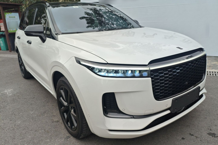 理想汽车 理想ONE 2021款 增程6座版车身外观3