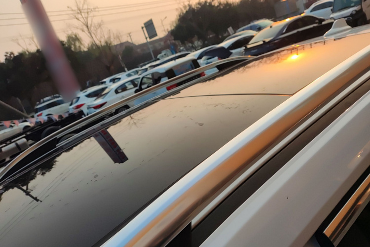 荣威RX5 2018款 20T 两驱自动互联网智惠版局部细节57