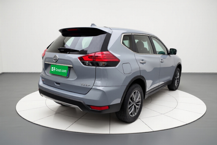 日产 奇骏 2025款 荣誉 2.0L 两驱领先版车身外观7