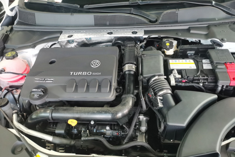 别克 威朗 2023款 Pro 乐享版机舱底盘24