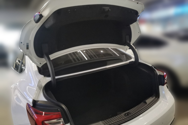 别克 威朗 2020款 15T 自动进取型中控内饰23