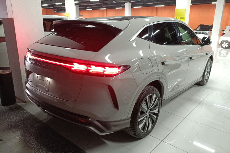 腾势N7 2023款 超长续航版车身外观7