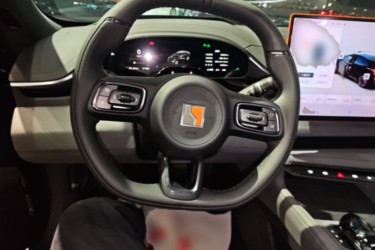 极氪001 2025款 YOU版 100kWh 四驱中控内饰13