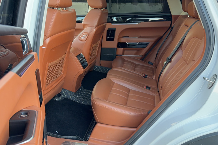 众泰T700 2017款 1.8T 双离合尊享型中控内饰7002