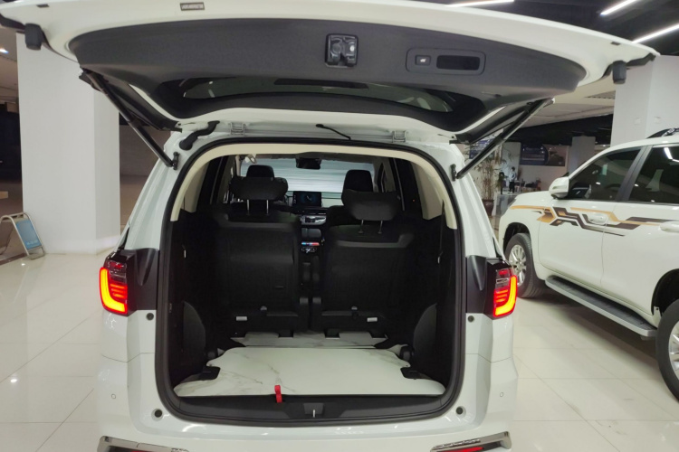 本田 奥德赛 2024款 2.0L e:HEV 锐·耀享版机舱底盘23