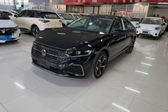 大众 帕萨特 2026款 出众款 380TSI 星空龙腾版