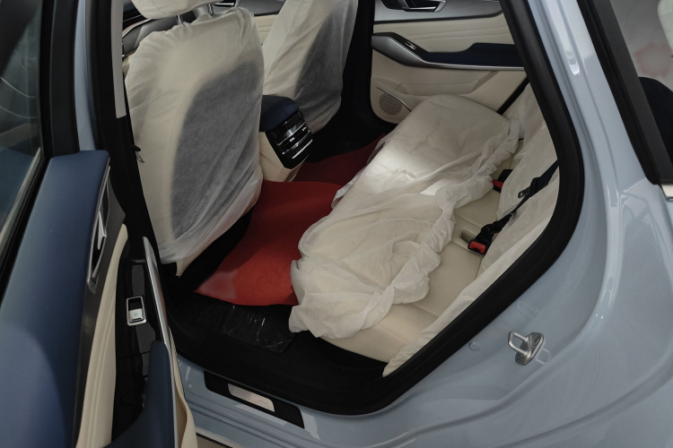 江铃集团新能源 2025款 羿驰05 乐享版中控内饰7001