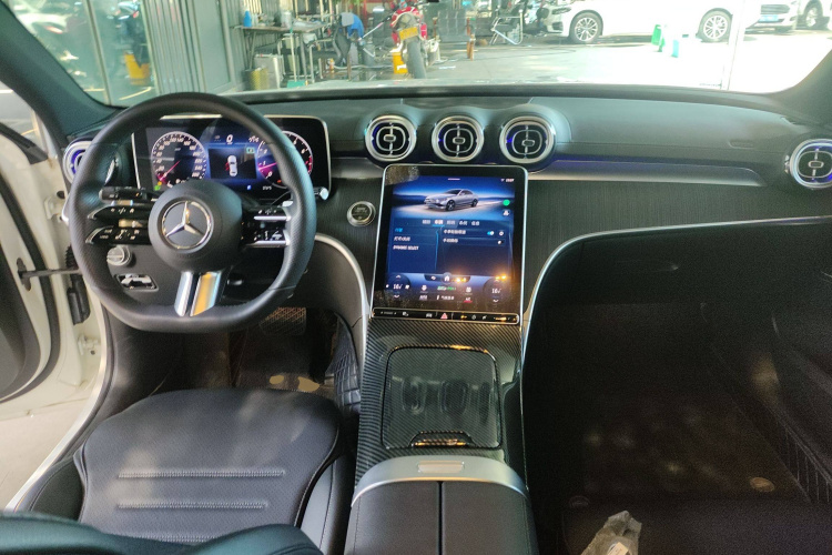 奔驰C级 2022款 C 200 L 运动版中控内饰12