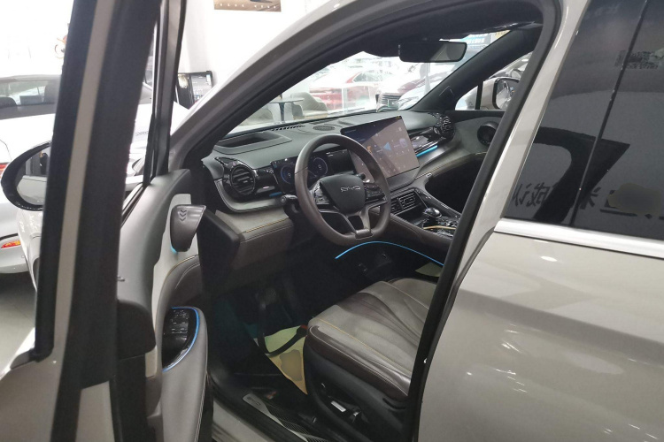 比亚迪 护卫舰07 2023款 DM-i 100KM 旗舰型中控内饰7003