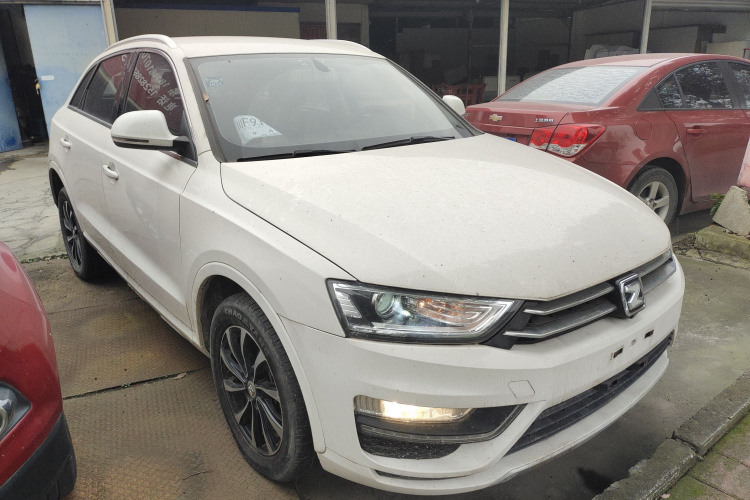 众泰SR7 2016款 1.5T CVT魔方之路版 国V车身外观3