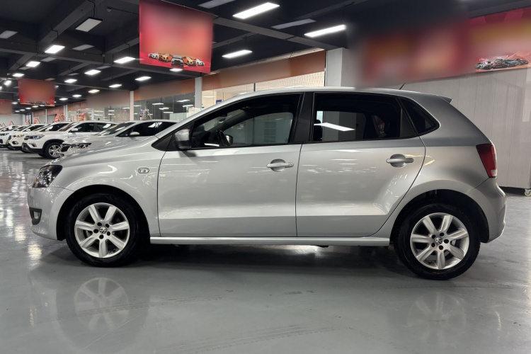 大众 Polo 2011款 1.4L 自动致酷版车身外观6005