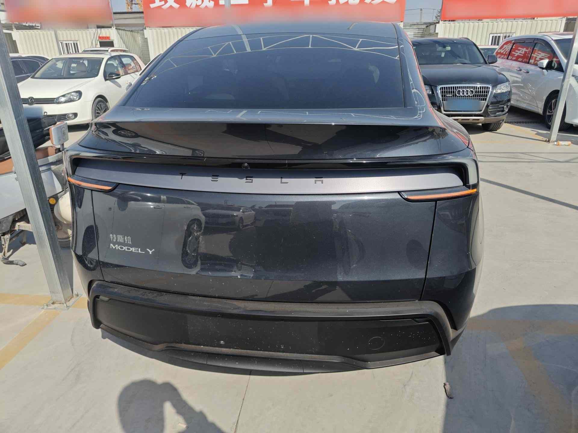 特斯拉 Model Y 2025款 后轮驱动 首发版(3)