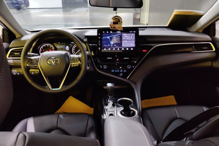 丰田 凯美瑞 2023款 2.0G 豪华版中控内饰12