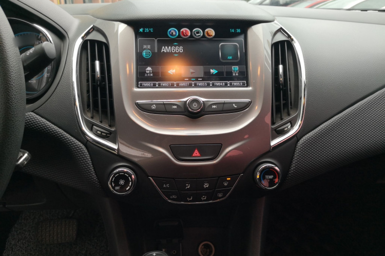 雪佛兰 科鲁兹 2017款 1.5L 自动先锋天窗版局部细节16