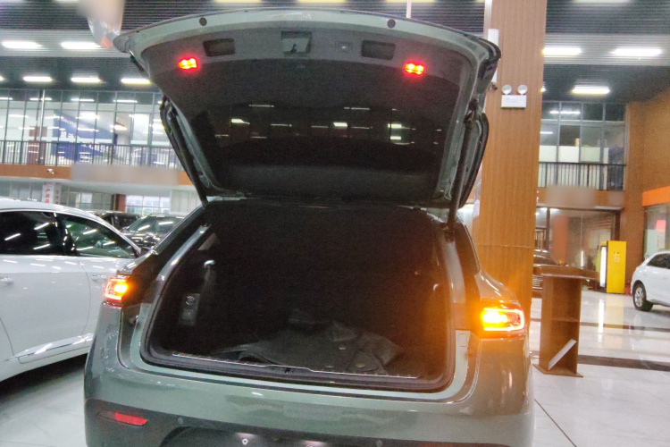 鸿蒙智行 问界M5 2022款 增程后驱标准版机舱底盘23