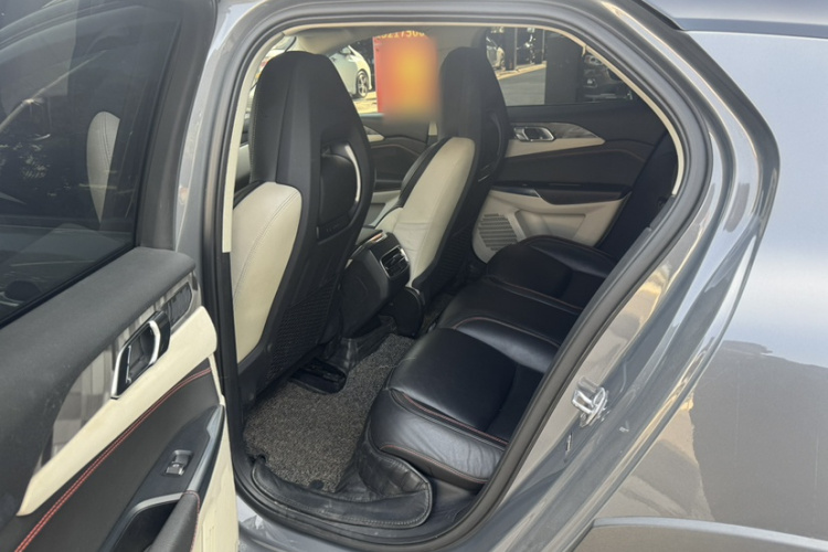 领克02 2018款 1.5T DCT两驱耀Pro版 国V中控内饰7005