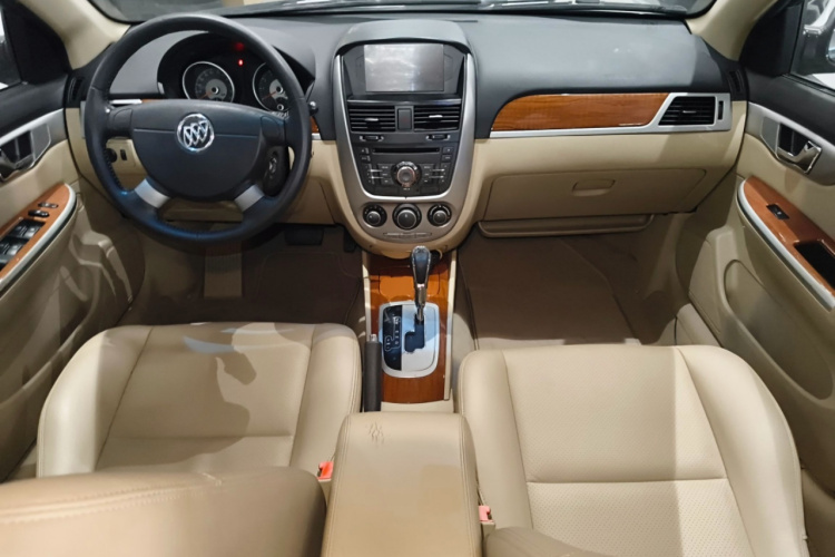 别克 凯越 2013款 1.5L 自动尊享型中控内饰7002