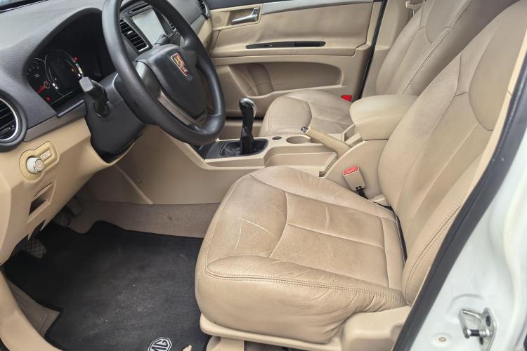 荣威350 2015款 1.5L 手动豪华天窗版中控内饰7005