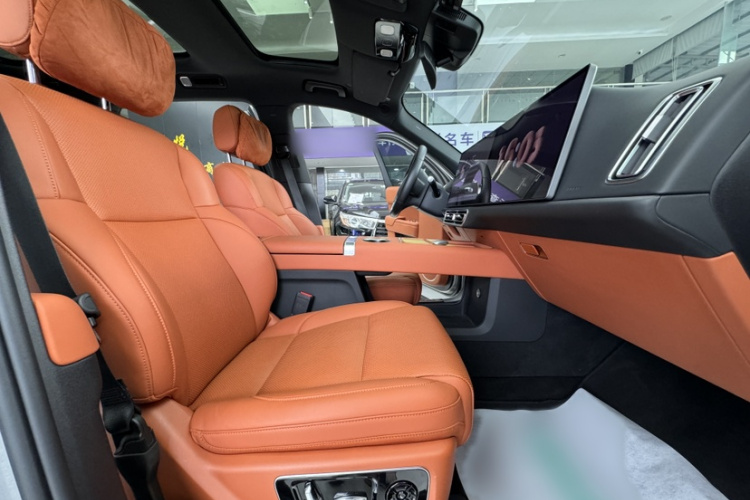 理想汽车 理想L8 2023款 Pro中控内饰7003