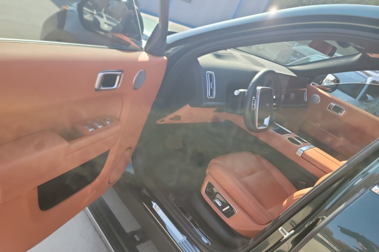 理想汽车 理想L9 2022款 Max中控内饰20