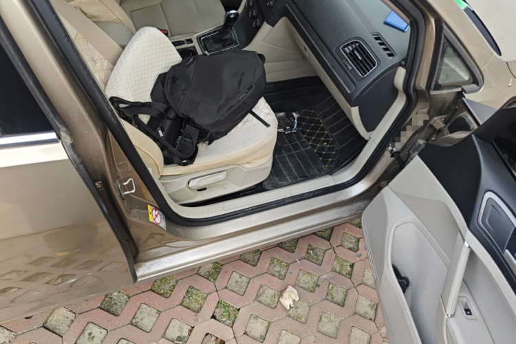 大众 高尔夫 2014款 1.6L 自动舒适型局部细节9005