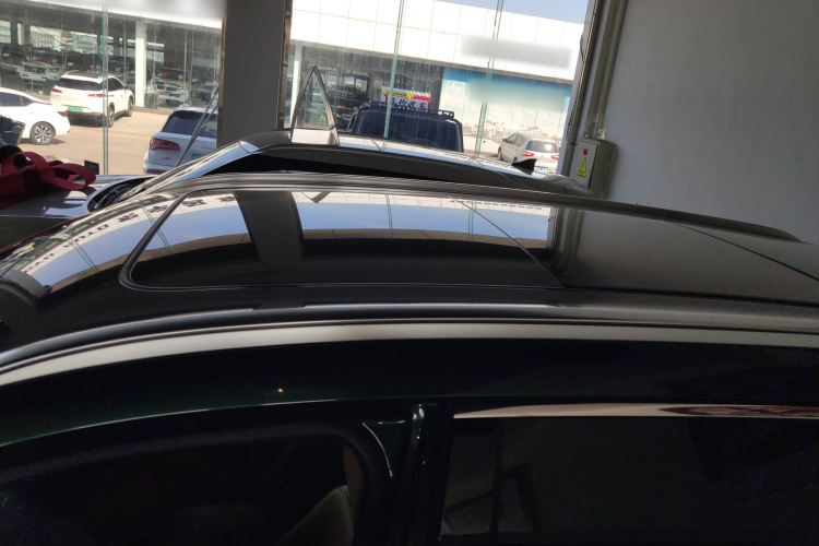 理想汽车 理想ONE 2021款 增程6座版车身外观57