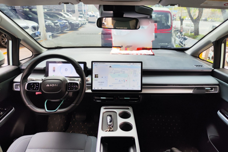 埃安 AION Y 2023款 Younger中控内饰12