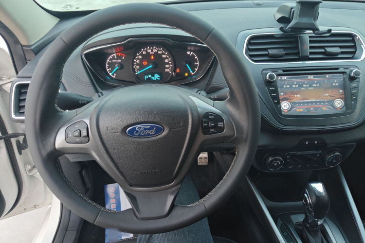 福特 福睿斯 2015款 1.5L 自动时尚型局部细节13